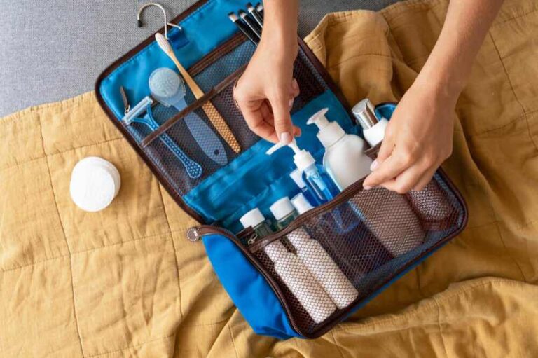 Portable insulin travel bag for type 1 diabetes